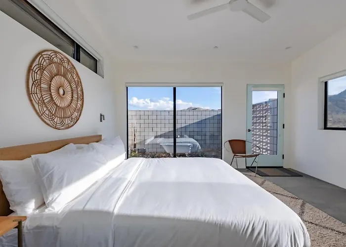 Orion Minor - Spa And Soaking Tub With Park Views